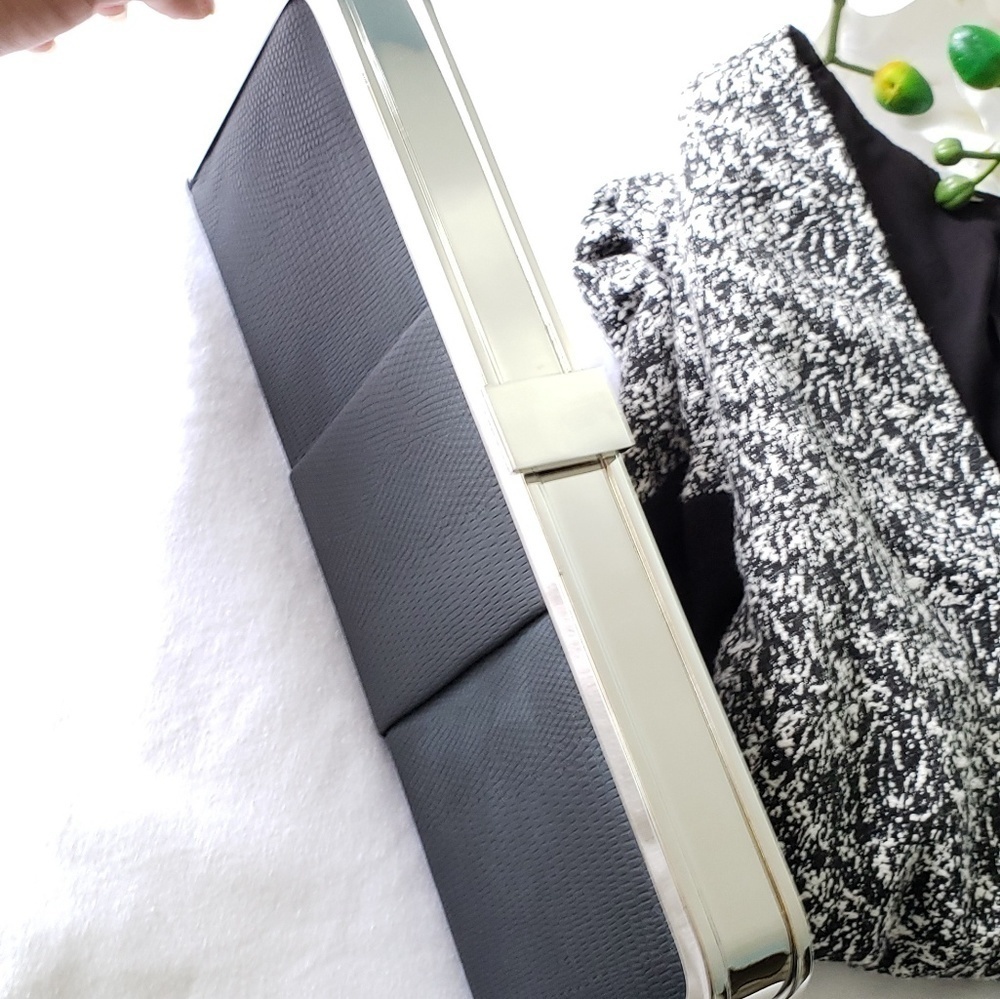 NWT Super cute vegan matte black clutch - Picture 6 of 8